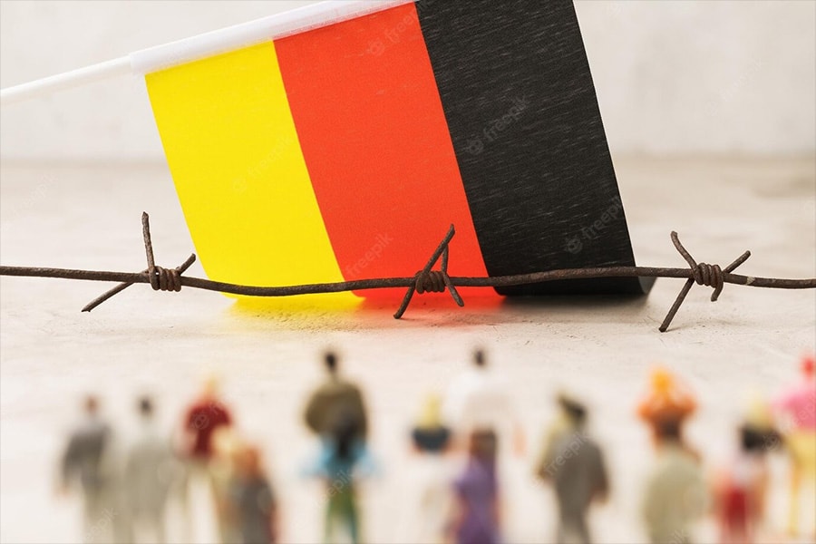 Abolition of protection for refugees in Germany - إلغاء الحماية عن اللاجئين في ألمانيا