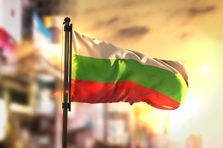 الهجرة إلى بلغاريا - علم بلغاريا