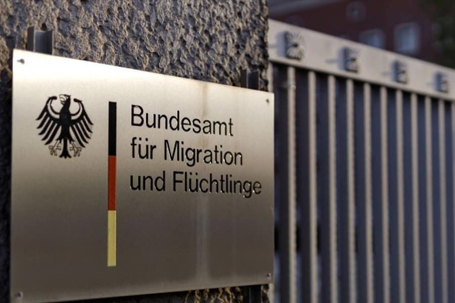 Decision on the outcome of the asylum procedure in Germany - القرار الخاص بنتيجة إجراءات اللجوء في ألمانيا
