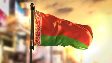 علم بيلاروسيا - الهجرة إلى بيلاروسيا