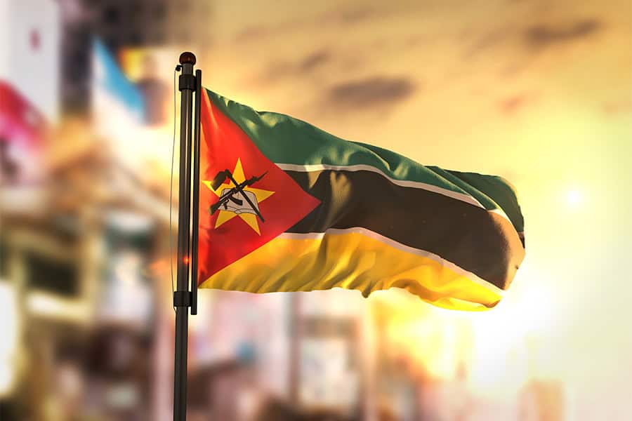 علم موزمبيق - الهجرة إلى موزمبيق