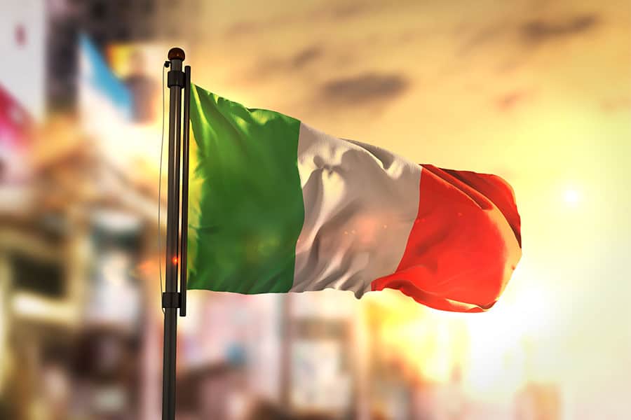 Italy flag - علم إيطاليا