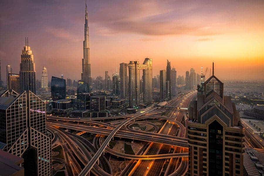 الحياة والعيش في دبي - سلبيات وإيجيابيات العيش في دبي