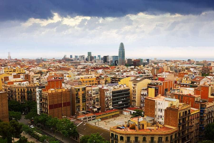 إيجابيات وسلبيات العيش في إسبانيا