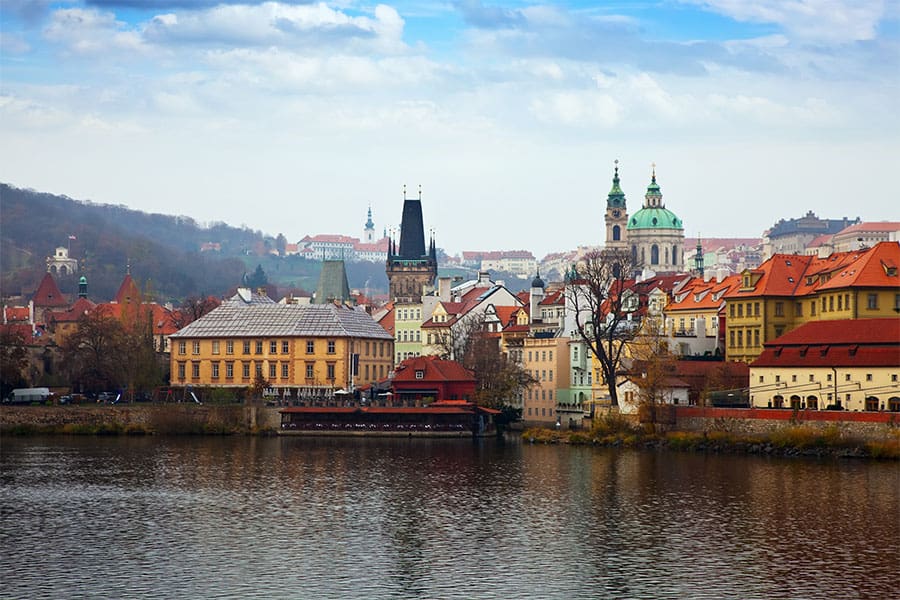 Pros and cons of living in the Czech Republic - إيجابيات وسلبيات العيش في التشيك
