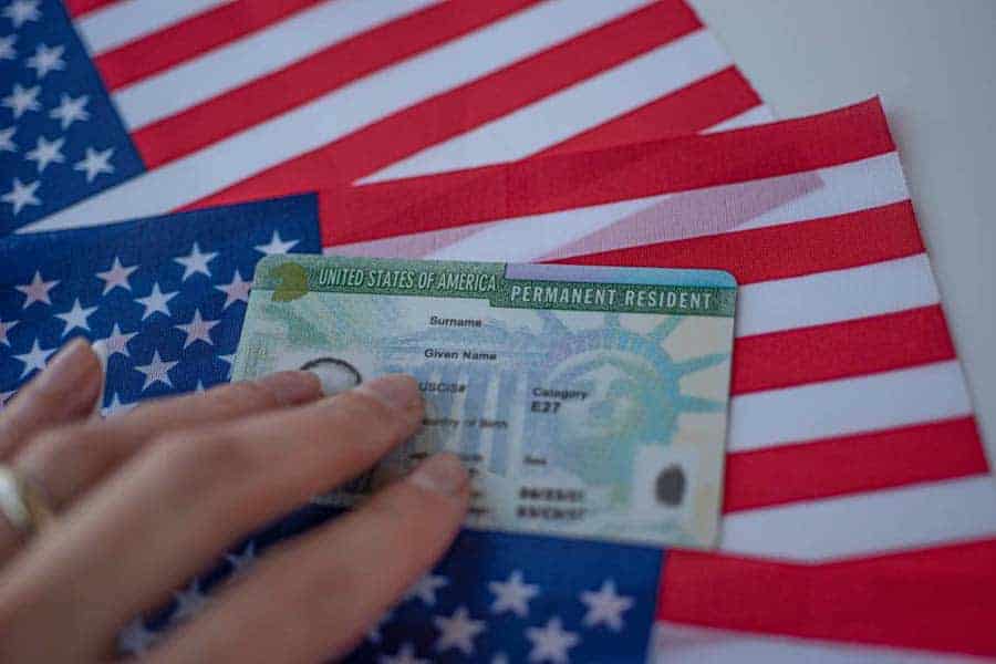 الأوراق المطلوبة وإجراءات التقديم على برنامج الهجرة العشوائية لأمريكا