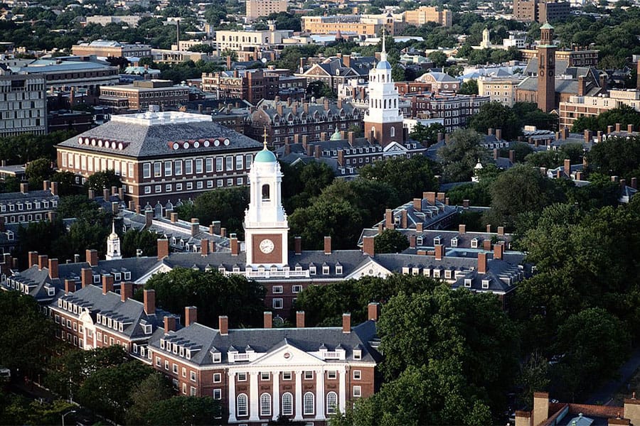 Scholarships offered by Harvard University - المنح المقدمة من قبل جامعة هارفارد 