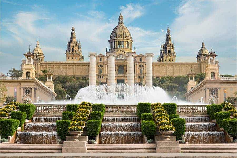 أفضل الأماكن السياحية في برشلونة وأجمل معالم الزيارة الكتالونية