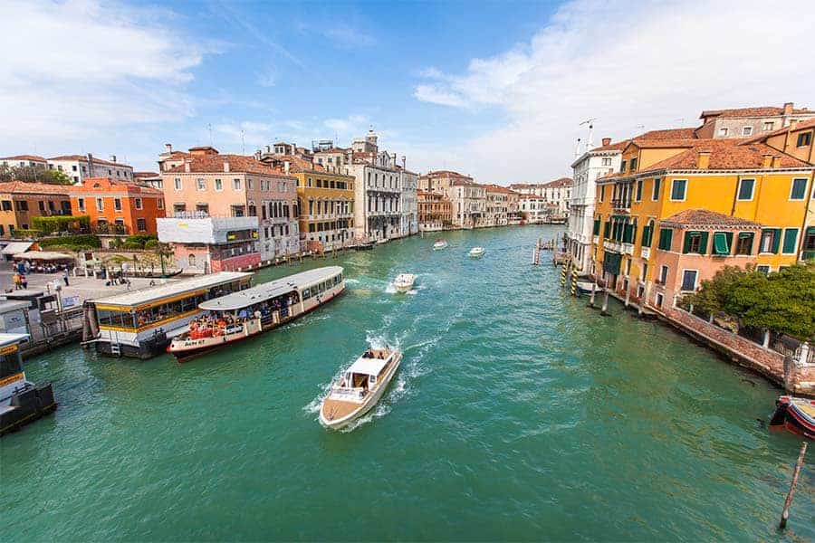 السياحة في إيطاليا بمدينة البندقية (فينيسيا)