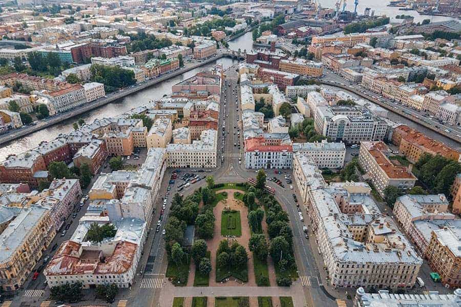 السياحة في روسيا بمدينة بطرسبرغ