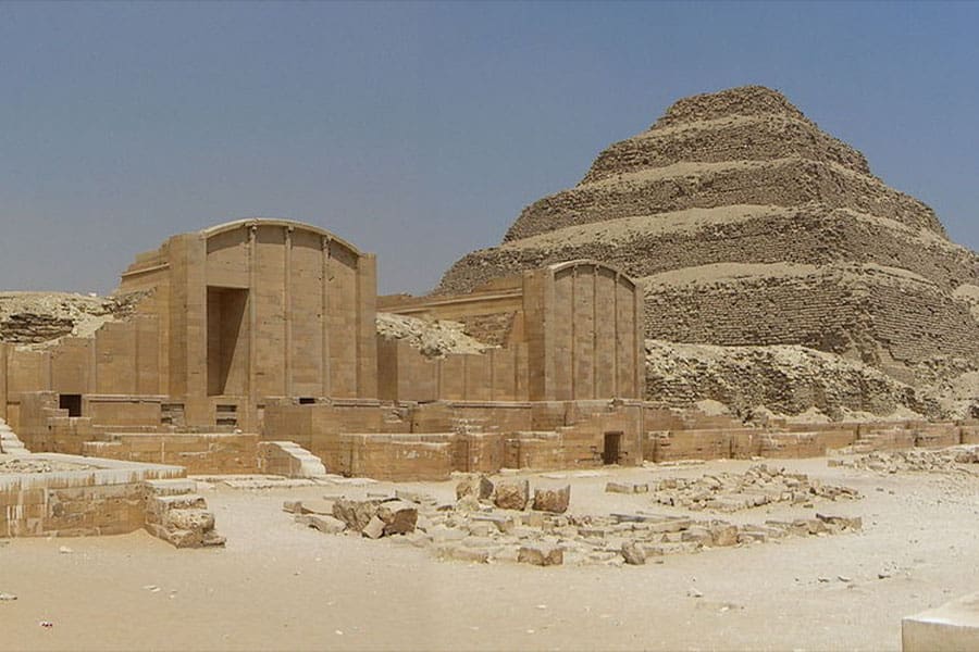 السياحة إلى أهرامات مصر الأقل شهرة