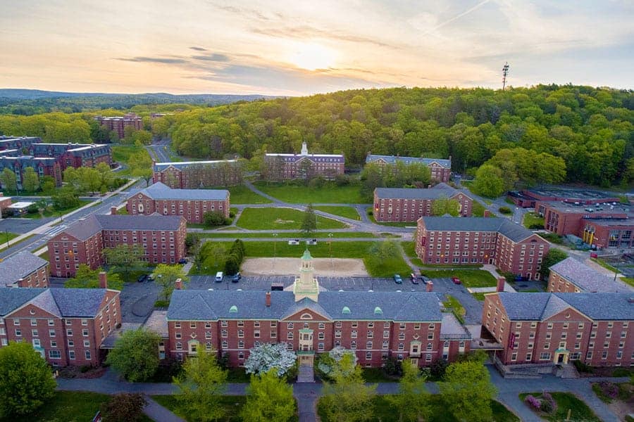 أنواع منح جامعة ماساتشوستس للتكنولوجيا للطلاب الدوليين