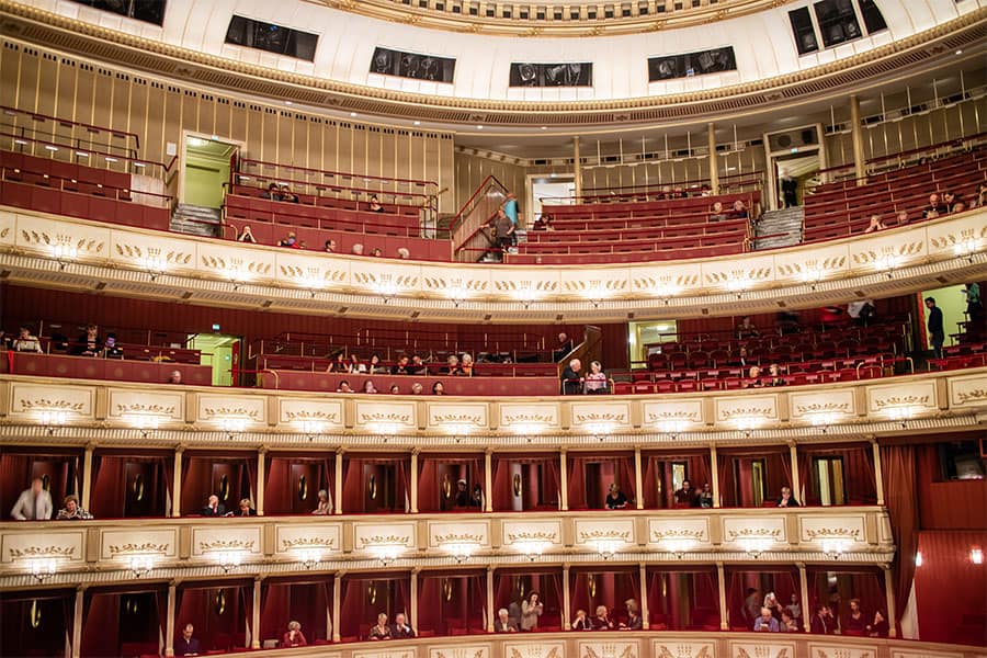 Vienna State Opera - دار الأوبرا الحكومية في فيينا
